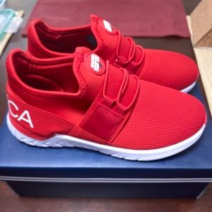 New in box Boys size 3 Nautica Sneakers
